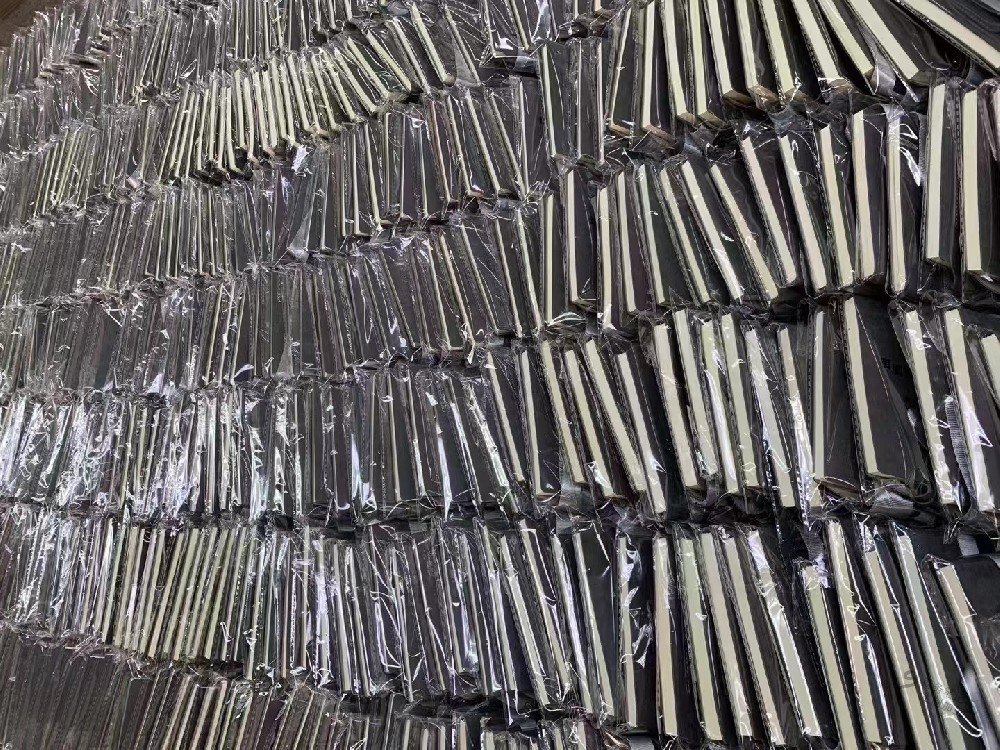 推動(dòng)燙金工藝的發(fā)展，為筆記本內(nèi)頁(yè)印刷增添亮點(diǎn)